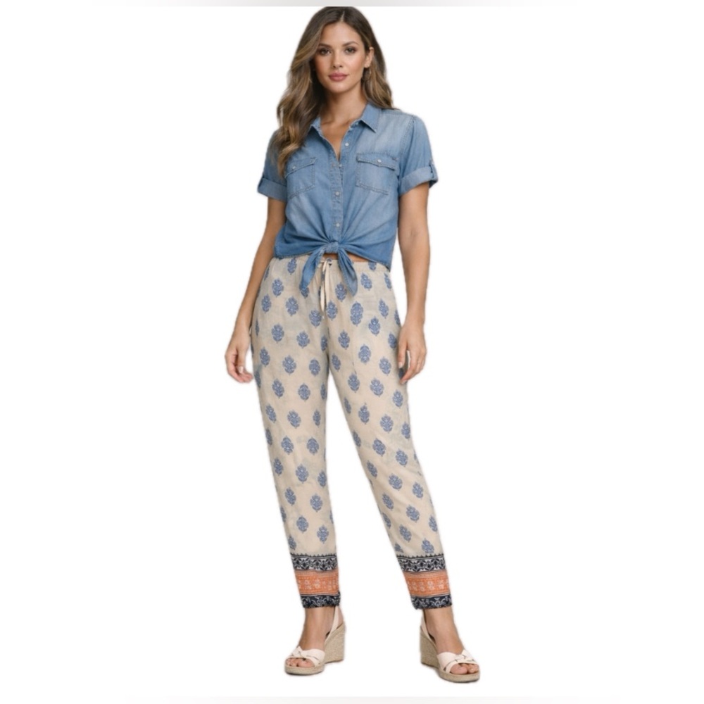 Grifflin Paris, Stylish Cream and Blue Patterned women’s resort pants size M